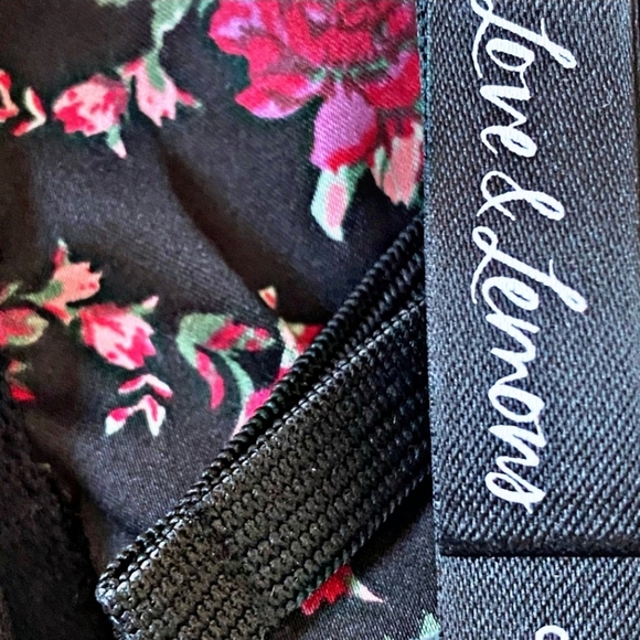 SOLD IN MOONGODDESSLUXE CLOSET - Picture 7 of 11